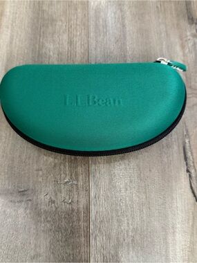 LL Bean Hardshell Glasses Case Clamshell Zip Green Sunglasses Holder Travel‎